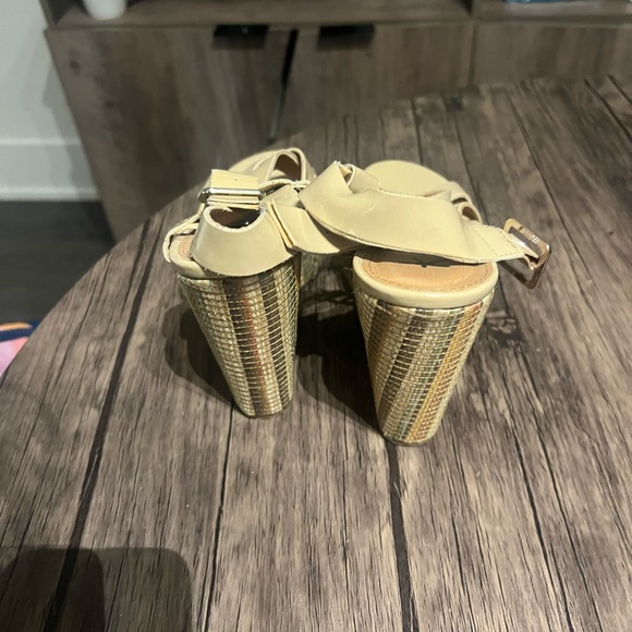 K&M Nude wedges - Picture 3 of 5